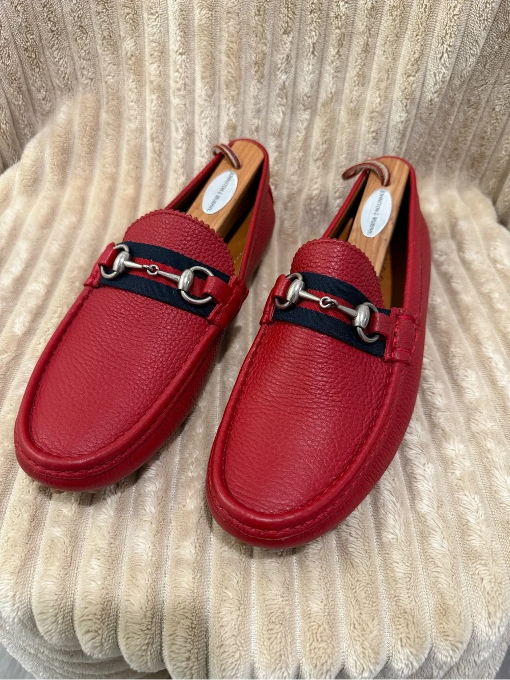 Gucci 322741 Red Pebbled driving loafers size 7 men’s. Excellent condition